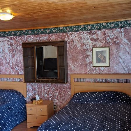 Balgonie Motel Motor Inn Pilot Butte Bagian luar foto