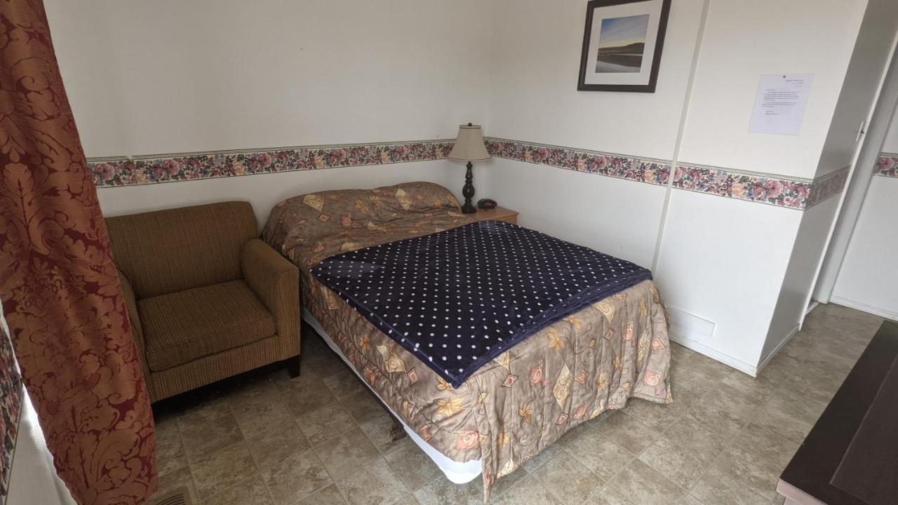 Balgonie Motel Motor Inn Pilot Butte Bagian luar foto